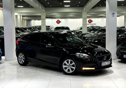 Volvo V40, 2014