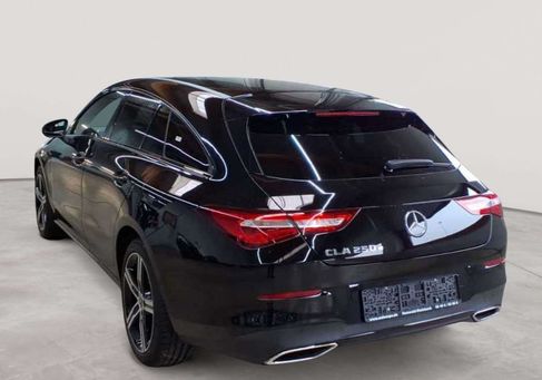 Mercedes-Benz CLA 250, 2022