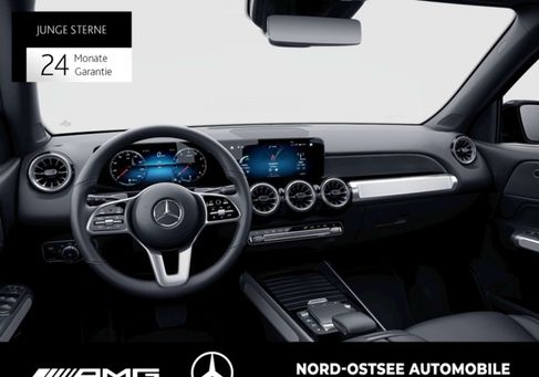 Mercedes-Benz GLB 180, 2022