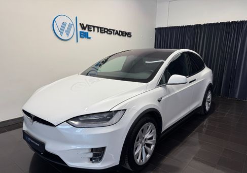Tesla Model X, 2017