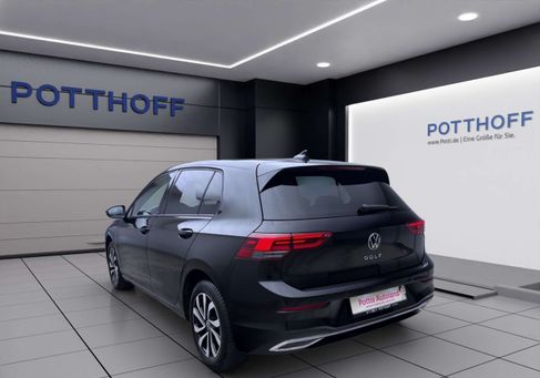 Volkswagen Golf, 2021 3