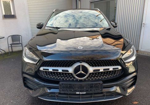 Mercedes-Benz GLA 220, 2021