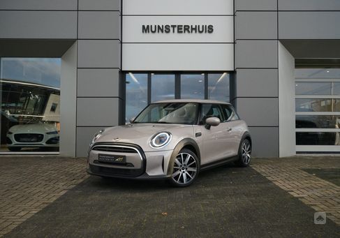 MINI ONE, 2022