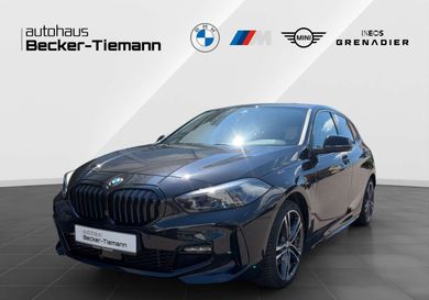BMW 118, 2022