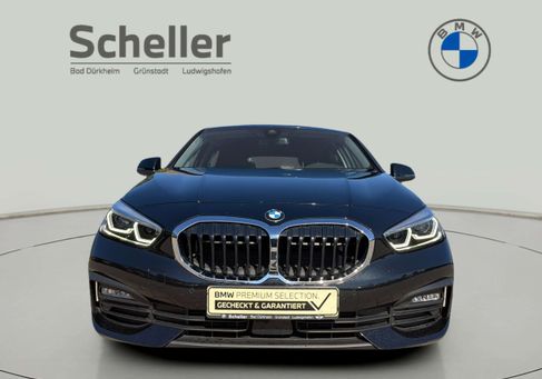 BMW 118, 2022