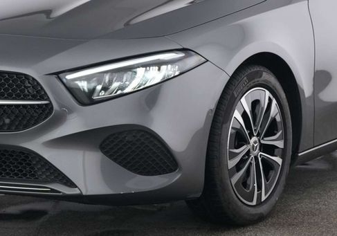 Mercedes-Benz A 180, 2025
