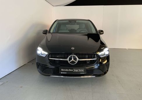 Mercedes-Benz B 180, 2025
