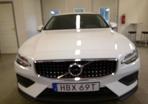 Volvo V60 Cross Country, 2020 3
