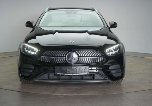 Mercedes-Benz E 300, 2021 3
