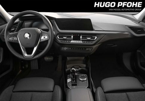 BMW 118, 2024