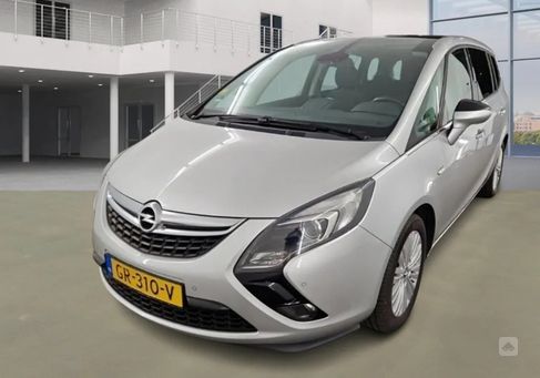 Opel Zafira Tourer, 2015