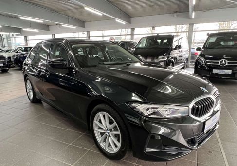 BMW 318, 2022
