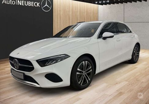 Mercedes-Benz A 180, 2023