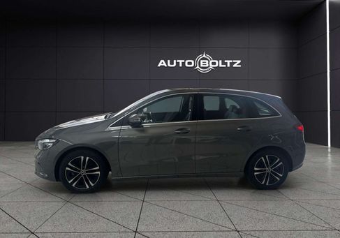 Mercedes-Benz B 200, 2024