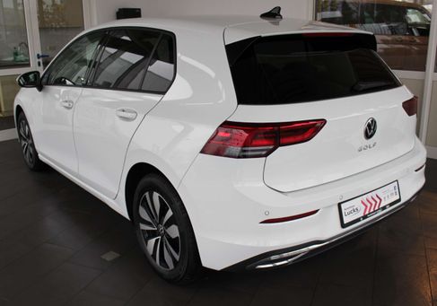 Volkswagen Golf, 2024 2