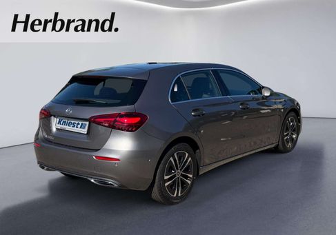 Mercedes-Benz A 200, 2025