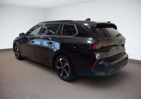 Opel Zafira, 2025