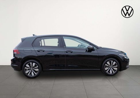 Volkswagen Golf, 2024 3