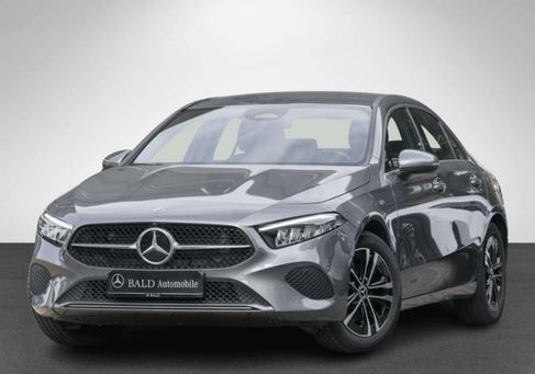 Mercedes-Benz A 200, 2024