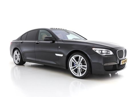 BMW 740, 2015