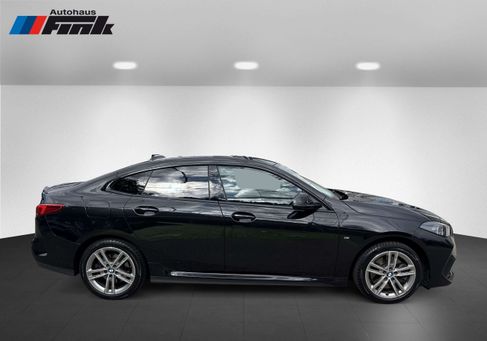 BMW 220, 2023 3
