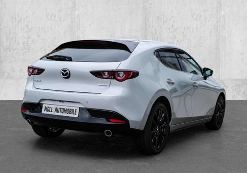Mazda 3, 2025
