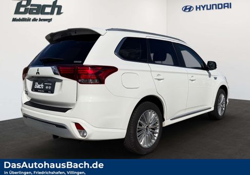 Mitsubishi Outlander, 2020