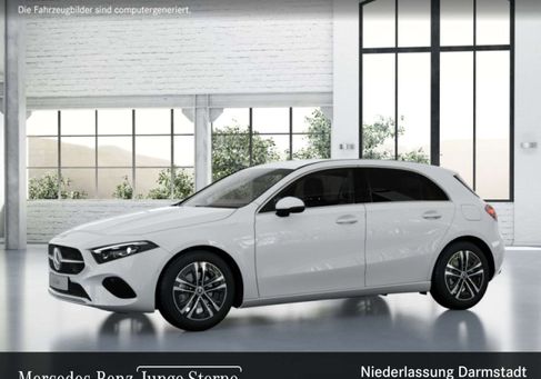 Mercedes-Benz A 180, 2026 3