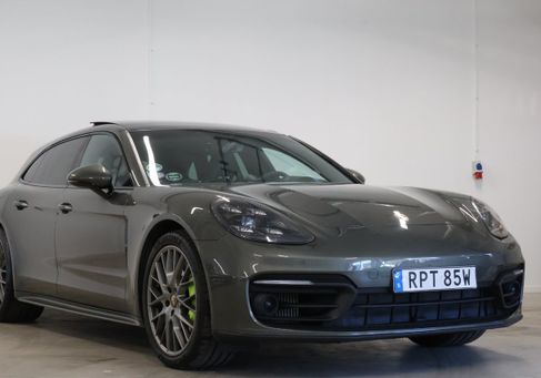 Porsche Panamera, 2022