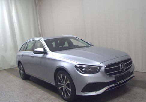 Mercedes-Benz E 300, 2021