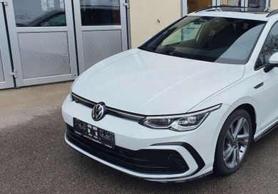 Volkswagen Golf, 2022