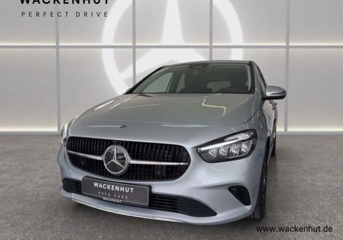Mercedes-Benz B 180, 2024