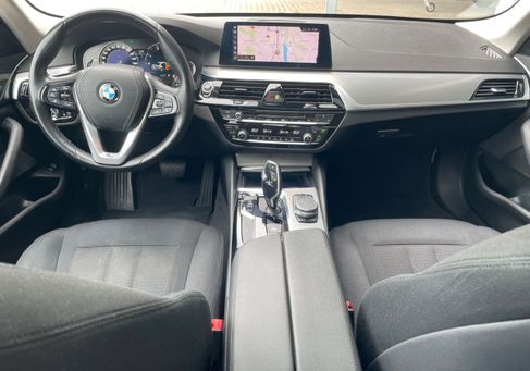 BMW 530, 2018 3