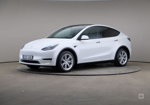 Tesla Model Y, 2021