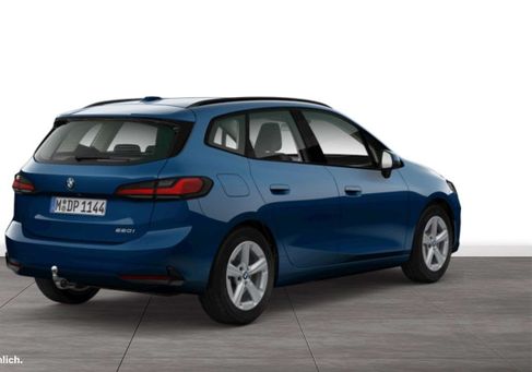 BMW 220, 2025