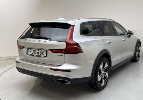 Volvo V60 Cross Country, 2022