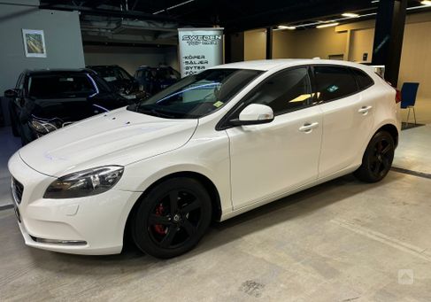 Volvo V40, 2014