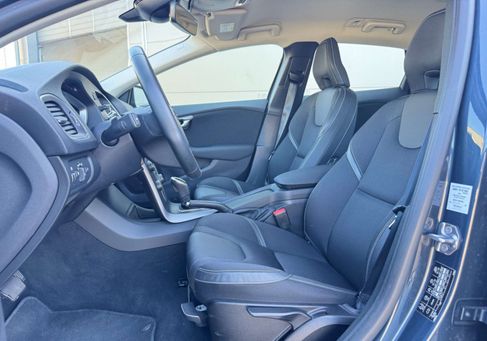 Volvo V40, 2019