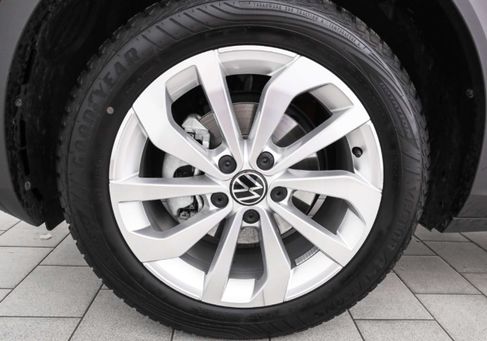 Volkswagen T-Roc, 2025 3