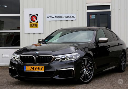 BMW M550, 2017