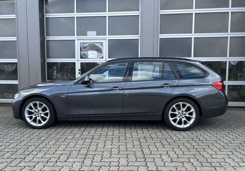 BMW 330, 2018