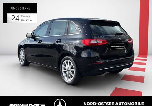 Mercedes-Benz B 250, 2022