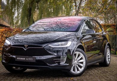 Tesla Model X, 2016