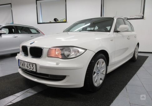 BMW 118, 2011