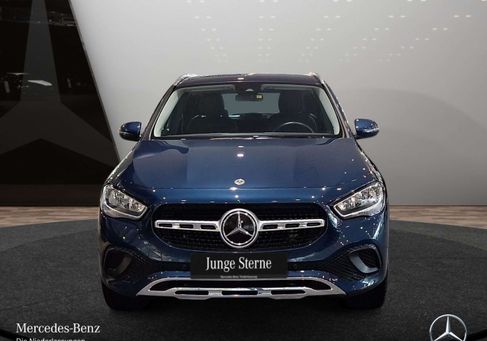 Mercedes-Benz GLA 200, 2022