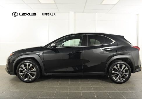 Lexus UX, 2024