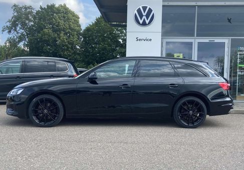 Audi A4, 2022