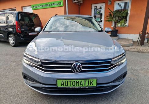 Volkswagen Passat, 2022