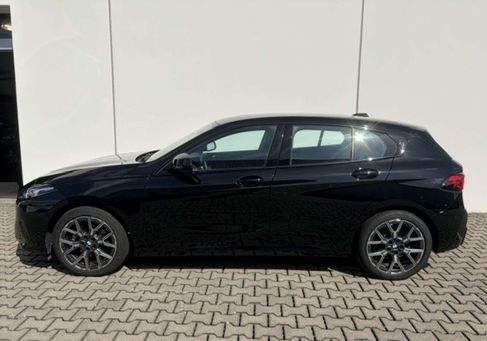 BMW 120, 2025