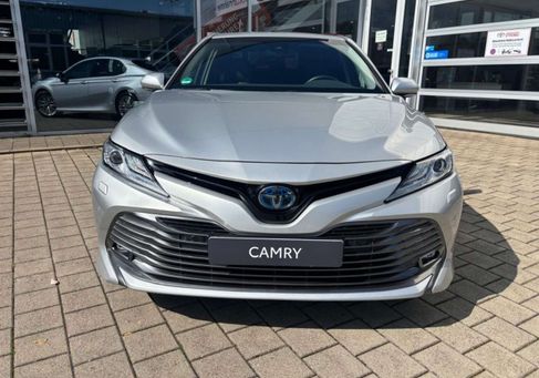 Toyota Camry, 2019 2